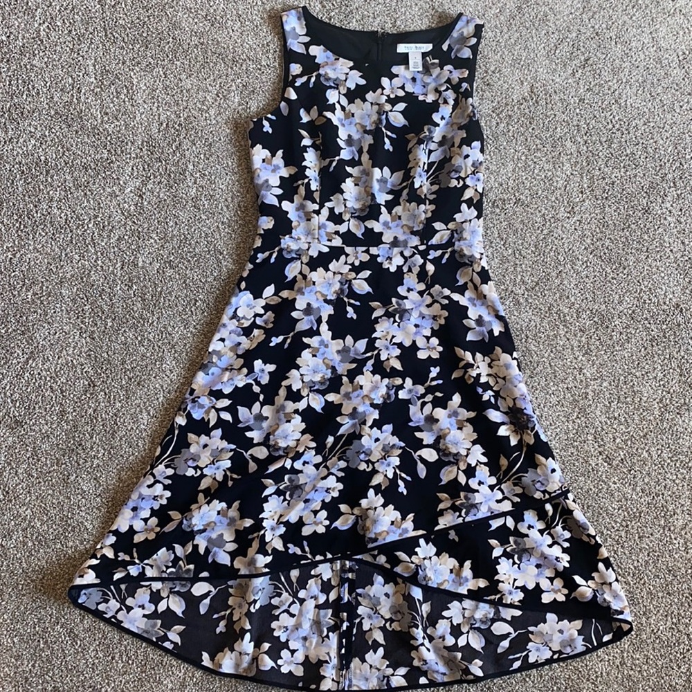 White House Black Market Floral Dress - Picture 1 of 3